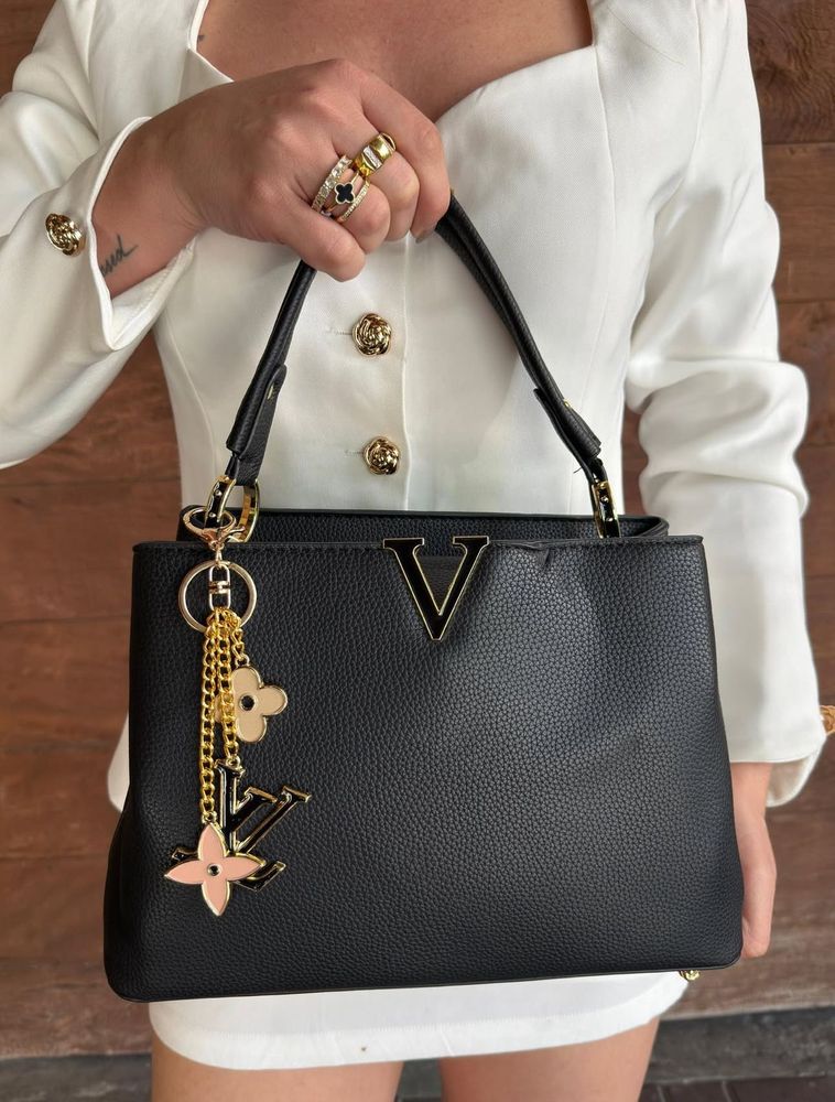 Bolsa LV com Pingentes