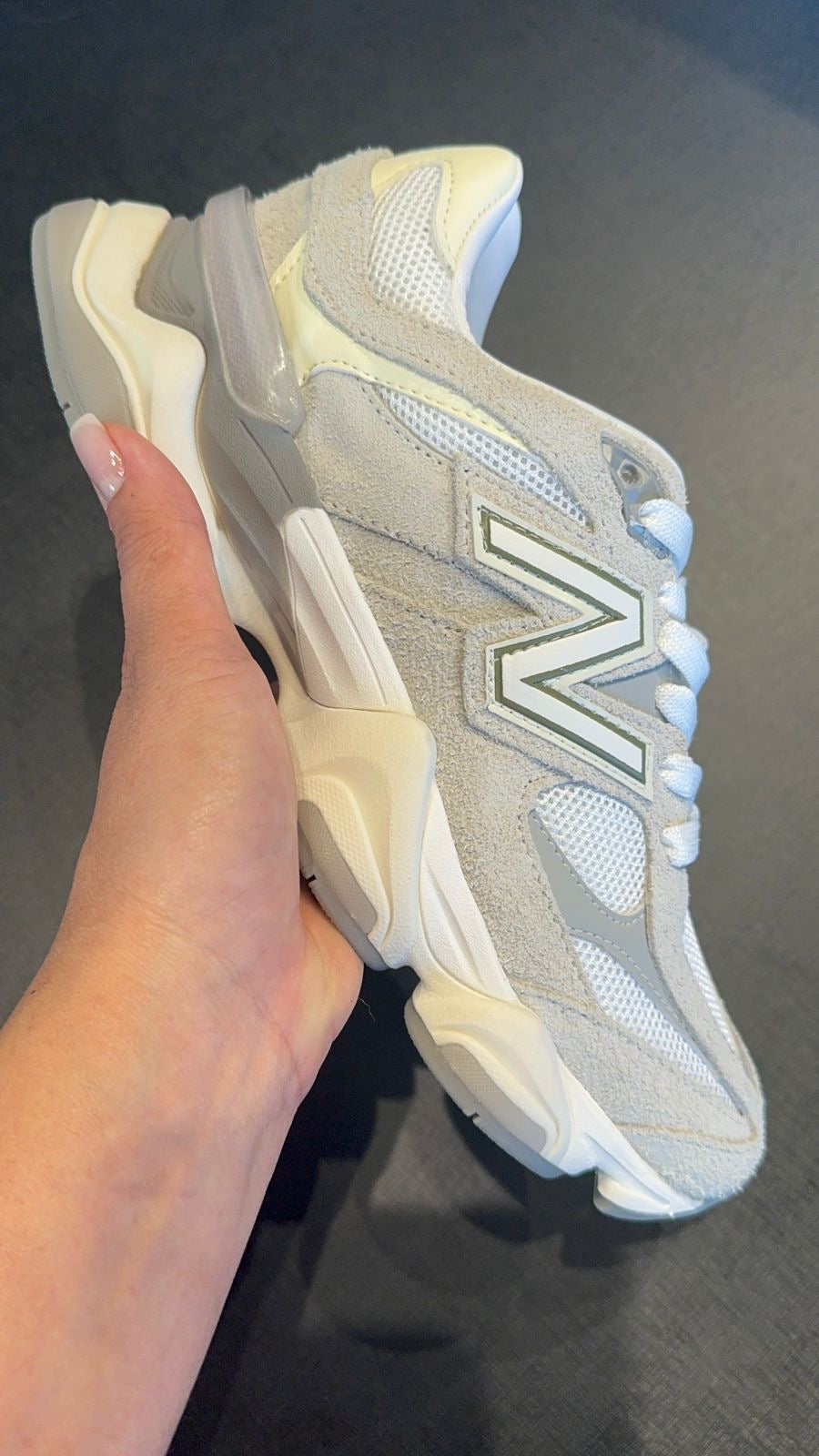 NB9060 COURO LEGÍTIMO