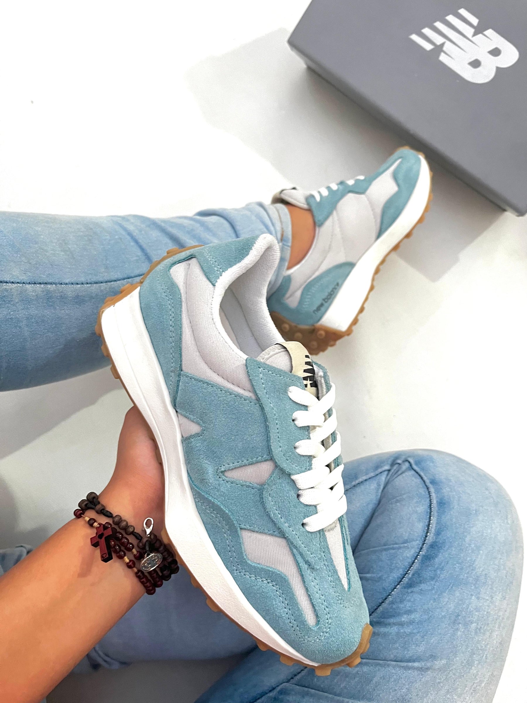 NEW BALANCE 327 COURO LEGITIMO