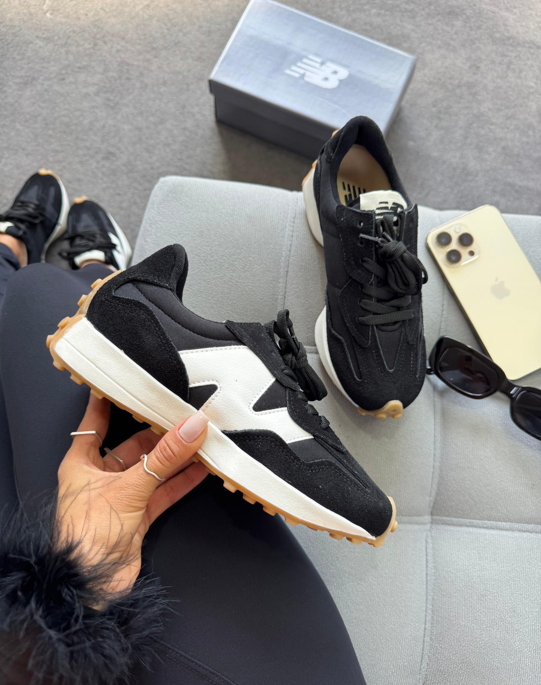 NEW BALANCE 327 COURO LEGITIMO