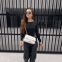 Bolsa Chanel Média de Couro Clássica